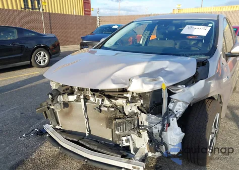 2019 Toyota Prius Prime Plus из США, поврежденный, VIN JTDKARFP1K3111043